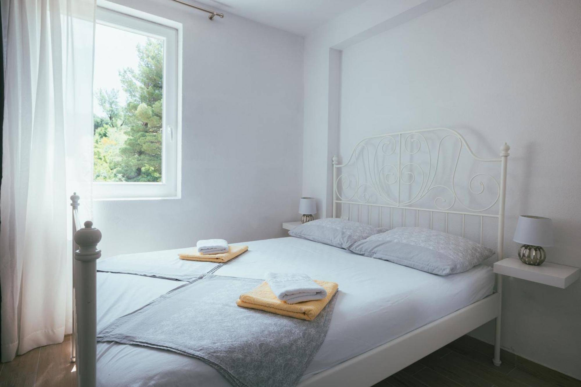 Apartments Marusic Makarska Oda fotoğraf