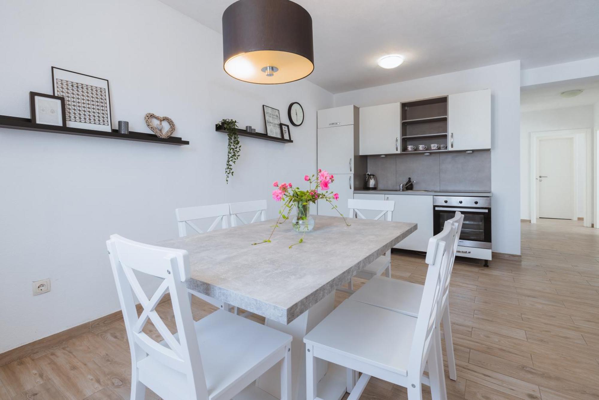 Apartments Marusic Makarska Oda fotoğraf